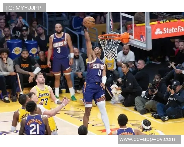 文班：三杀雷霆后我们将全力以赴专注剩余比赛赛季仍在继续