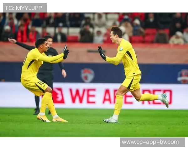 海港队出发海外冬训安永佳与张源共同亮相引关注